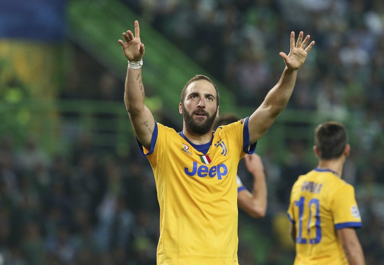 Gonzalo Higuain thrills live betting in Serie A following his second-half hat-trick against Sassuolo