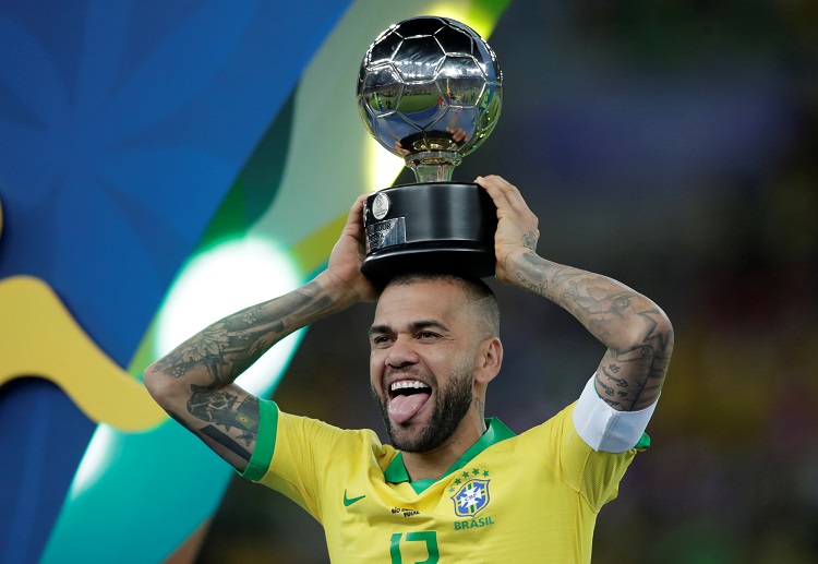 Copa America: cộng đồng mạng đồng loạt gửi lời chúc mừng tới Alves khi anh chính thức cán mốc 40 danh hiệu trong sự nghiệp