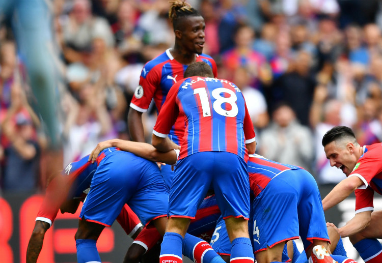 Premier League: tại Ngoại Hạng Anh, Crystal Palace FC đang đứng ở vị trí thứ 4, xếp trên những Arsenal, Man Utd hay chính Tottenham.