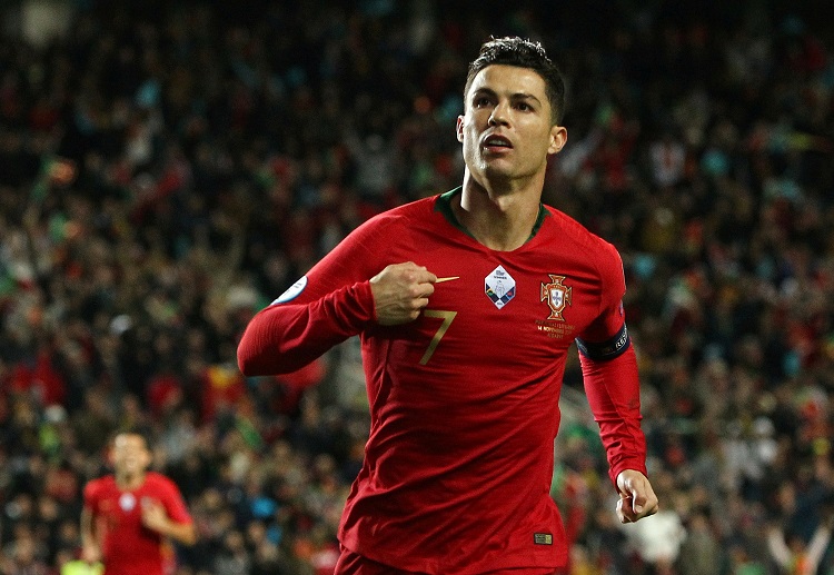 Bóng đá: Ronaldo có thời điểm đã được ghi nhận ngồi chung mâm với những bậc thầy sút phạt khác