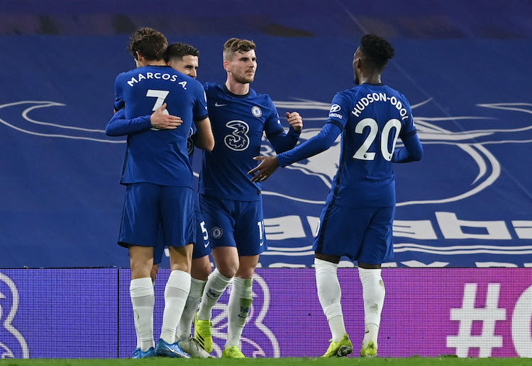 Premier League: Sau giờ nghỉ, Chelsea vẫn tiếp tục áp đảo thế trận.