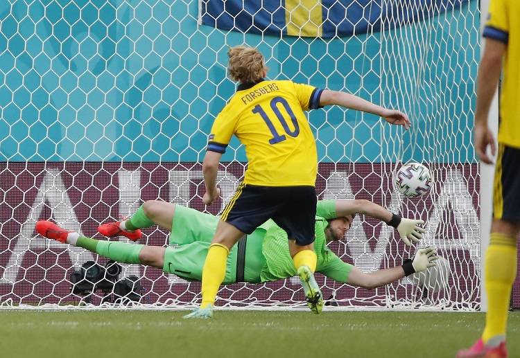 Emil Forsberg's late penalty boosts hopes of sealing Euro 2020 last-16 spot