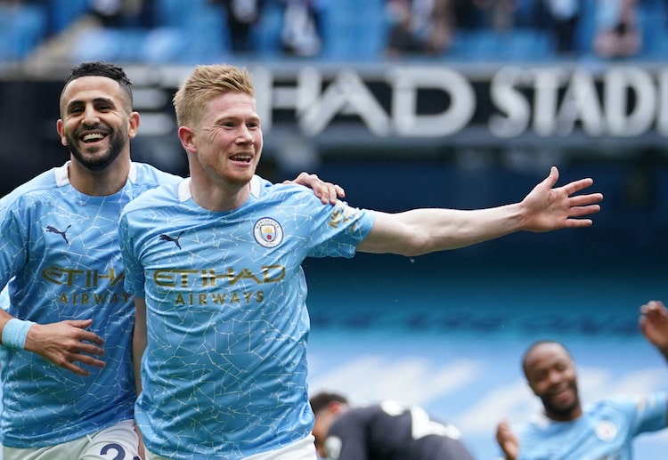 Kevin De Bruyne celebrates after scoring Manchester City's opener against Everton