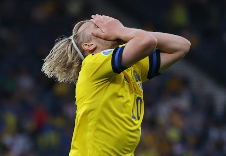 Swedia puncaki grup B di kualifikasi Piala Dunia.