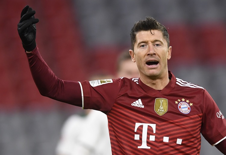 Robert Lewandowski merupakan pencetak gol terbanyak Bundesliga musim ini