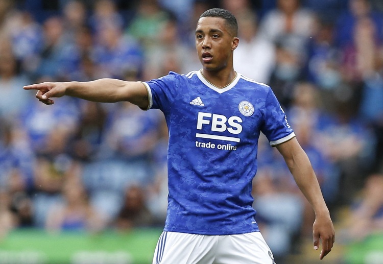 Youri Tielemans là tiền vệ trung tâm xuất sắc của Premier League 22/23.