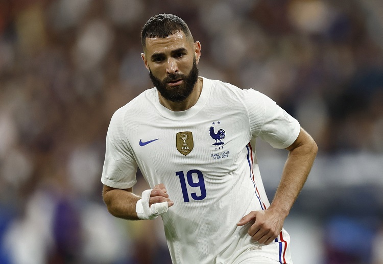 Benzema đứng trong hàng ngũ toàn sao của đội tuyển Pháp ở VCK World Cup 2022.