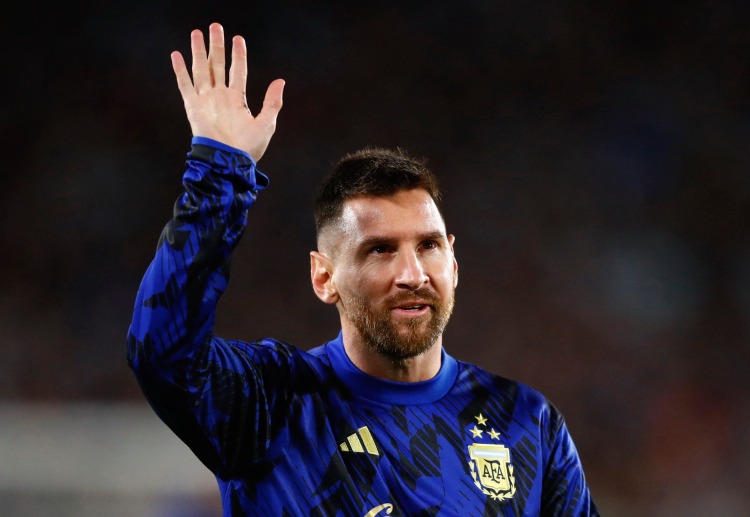 Lionel Messi telah mencetak 65 gol melalui tendangan bebas di pertandingan sepak bola