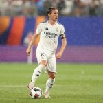 Luka Modric gia hạn hợp đồng với Real Madrid đến hết mùa La Liga 2024/25